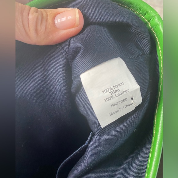 J.CREW Green nylon tote with leather handles 💚 - Picture 5 of 7